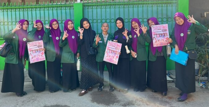Mahasiswa Baru Kesehatan Masyarakat FKM UMI Edukasi Warga Barombong tentang HIV/AIDS dan Hapus Stigma ODHIV melalui Real Action of Public Health